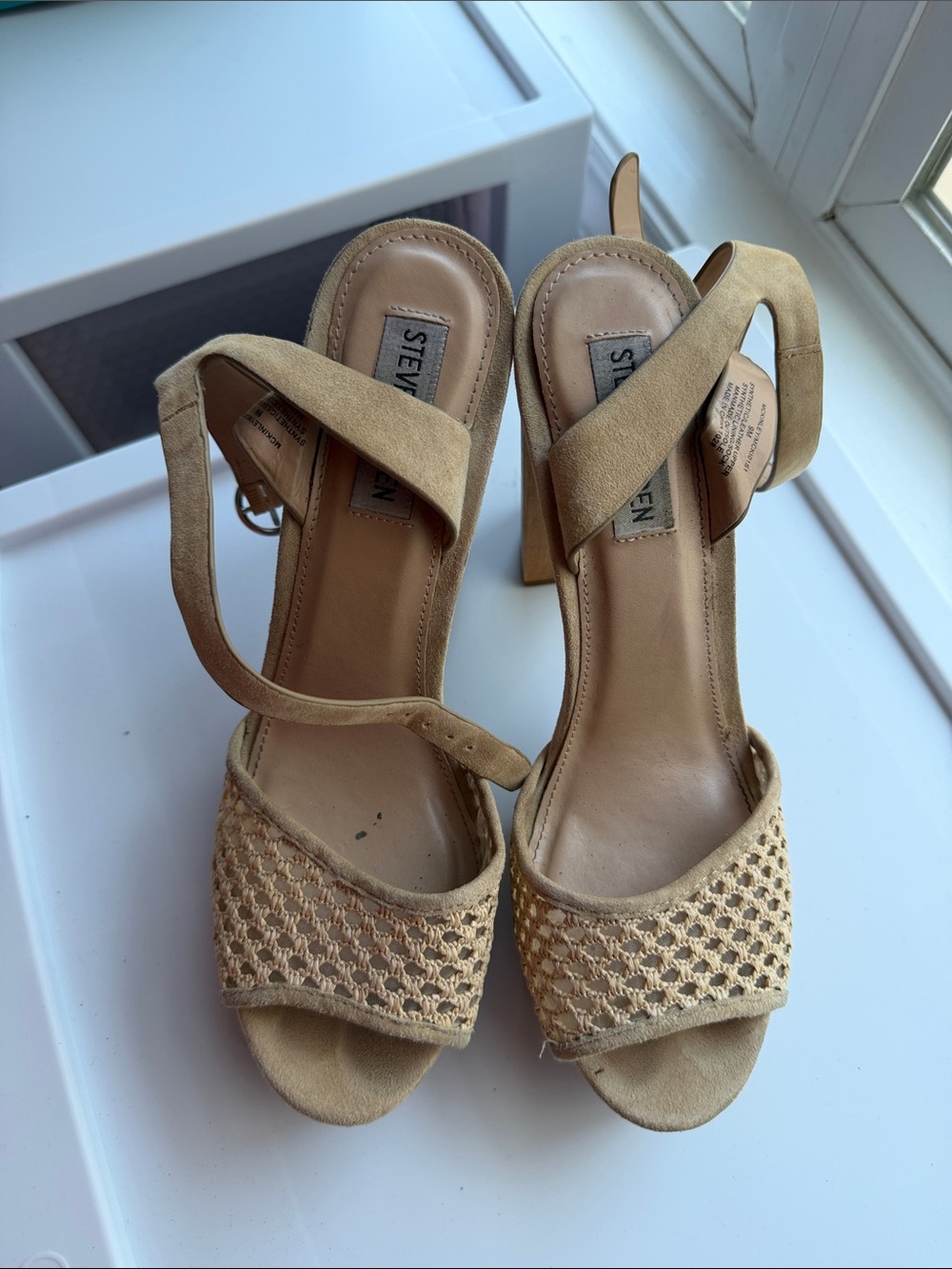 Steve Madden Beige/Tan Woven Suede Slingback Heels